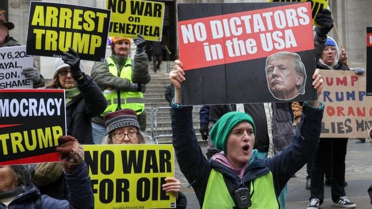 La Trump-ansia curata con il boogie. Sogni a Lecce, incubi a Minneapolis