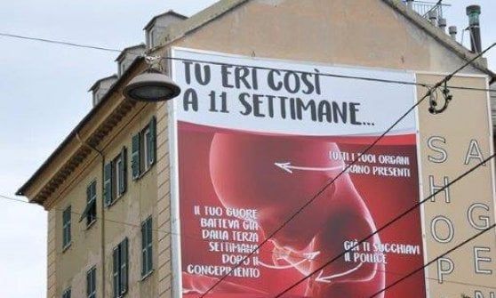 Bucci: "Non rimuoveremo il manifesto pro-vita"