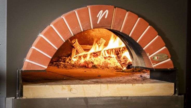 Forni ed emissioni, i pizzaioli italiani: "Rispettare l'ambiente, senza snaturare l'anima della pizza"