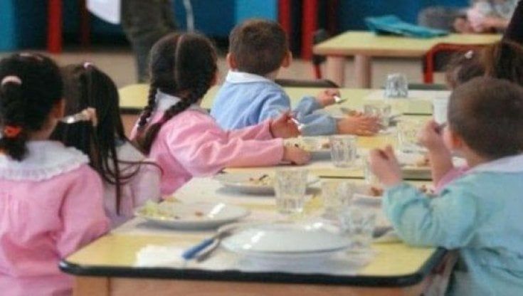 Scuola, 28mila alunni restano senza refezione Municipalità in ritardo