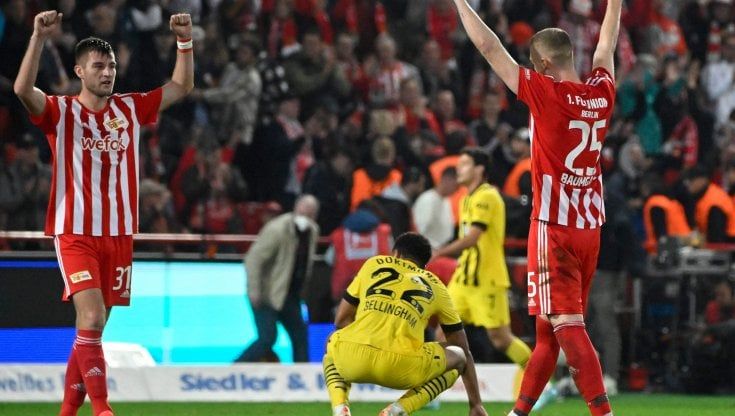 Bundesliga: il Bayern umilia il Friburgo, l'Union Berlino batte il Dortmund e allunga in vetta