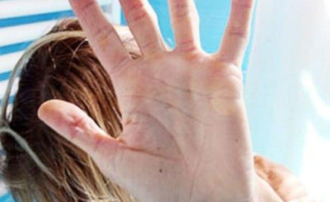 Stuprata dal branco a 14 anni,<br />uno degli arrestati ammette rapporto