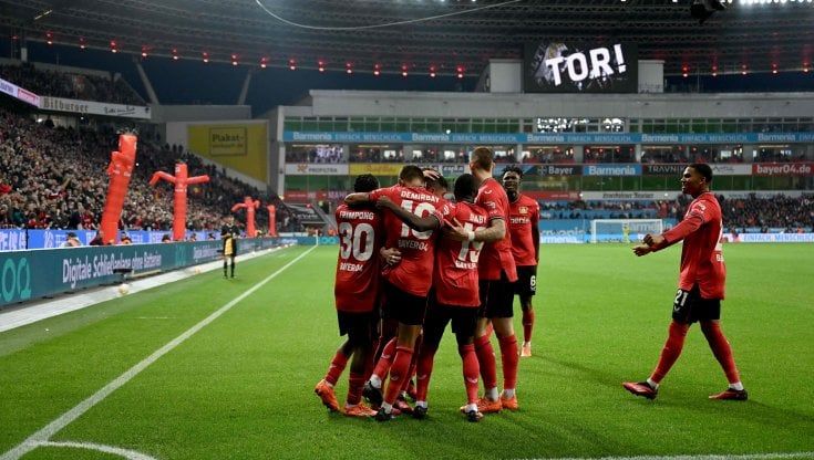 Bundesliga, il Bayern cade a Leverkusen e lascia la vetta al Dortmund