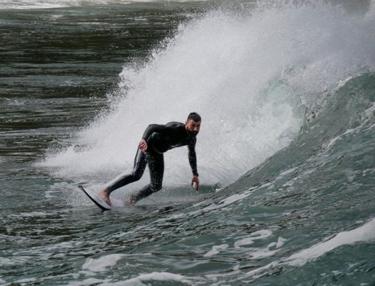 Ischia come le Hawaii, surf nella baia di San Montano