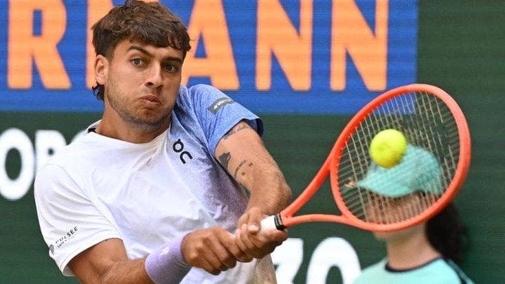 Cobolli eliminato a Halle, Zverev vince in due set. Errani e Paolini in finale a Berlino
