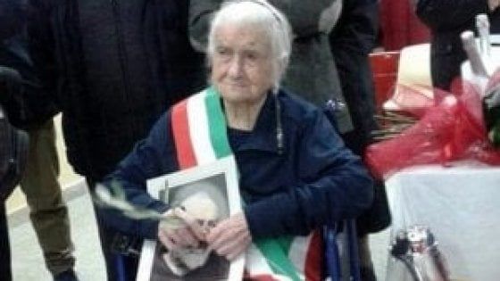 E' pugliese la donna più anziana d'Europa: nonna Peppa compie 116 anni ed è festa nel Foggiano