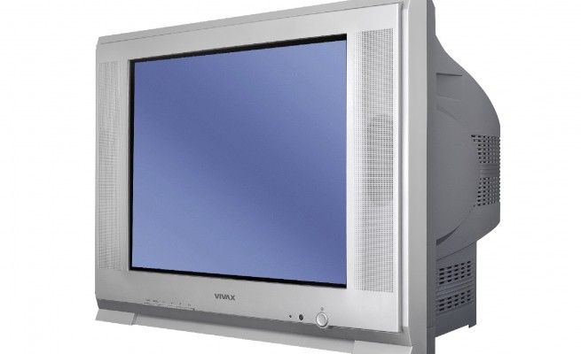 Il digitale terrestre non funziona,<br />getta il televisore dalla finestra