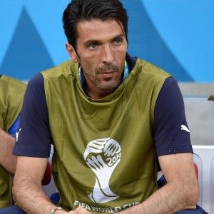 Italia, Buffon ritrova il sorriso: si allena, pu&ograve; farcela per il Costarica. Brivido per De Rossi