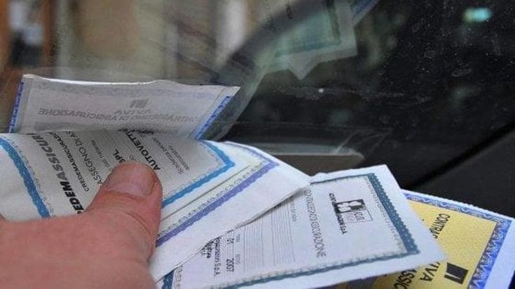 Bollo auto, la Puglia aderisce alla rottamazione del Governo: ai morosi azzerati sanzioni e more