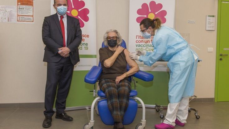 Vaccini Emilia-Romagna, quasi 128mila le persone che hanno avuto le due dosi anti-coronavirus