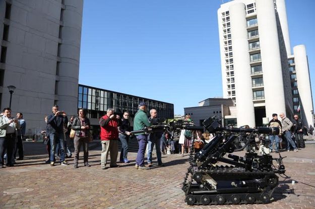 Allarme bomba, gli artificieri al lavoro in Regione