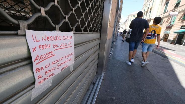 Genova, in coda per un caffè. Bar chiusi per ferie, restano aperti solo i supermercati