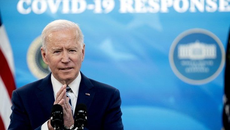  Coronavirus nel mondo, Biden: "Il 90% degli americani potrà chiedere il vaccino entro il 19 aprile, ma guerra non vinta"