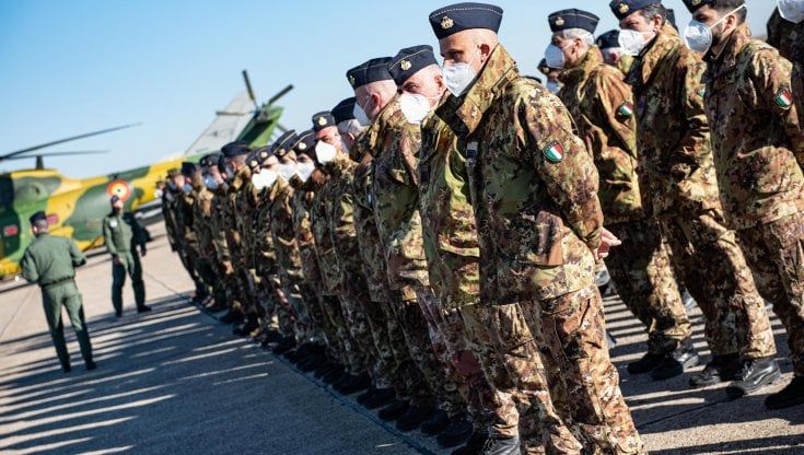 Ucraina, Guerini: "Da domani l'Italia potenzia la presenza militare in Romania". Raddoppiati gli Eurofighter