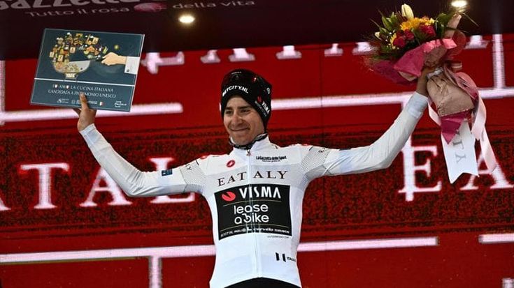 Uijtdebroeks si ritira: la maglia bianca del Giro d’Italia colpita dall’influenza. Tiberi nuovo leader dei giovani