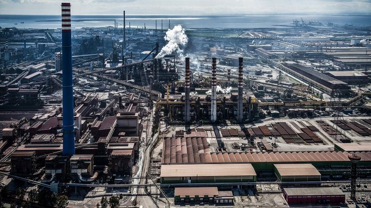 Arcelor: addio all’Ilva. A rischio 15mila posti. Scontro con il governo