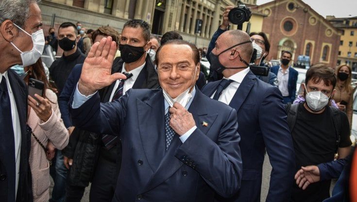 Centrodestra, Berlusconi ora frena su voto e Quirinale: “Non mi farò bruciare”