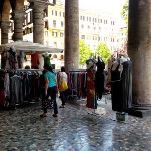 "Piazza Vittorio e Augusto Imperatore la casbah è colpa del regolamento" 