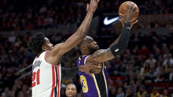Basket Nba: i Lakers ripartono, Bucks lanciati e Doncic fa volare Dallas