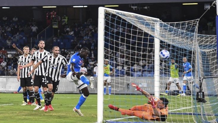 Napoli-Juventus 2-1: nel festival degli errori decide Koulibaly, bianconeri a picco