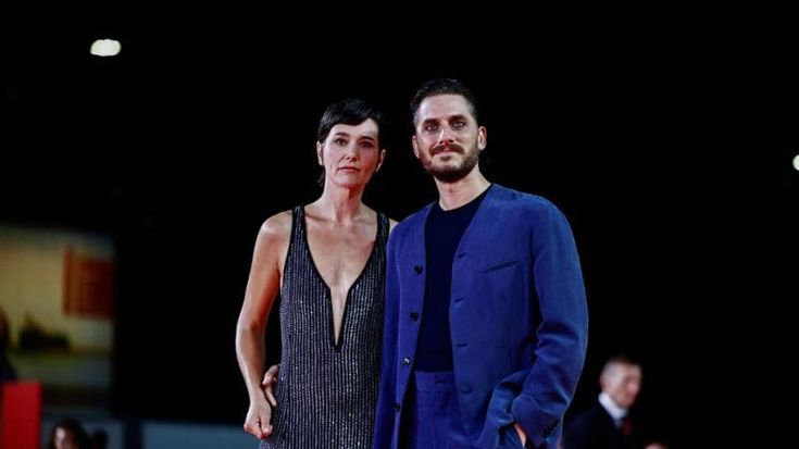 Luca Marinelli a Berlino, dall’oscurità di M alla tenerezza di “Paternal leave”