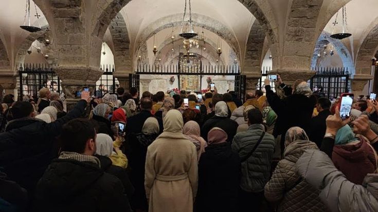 Il ritorno dei fedeli russi a Bari per San Nicola ortodosso: “Da guerra in Ucraina mai così tanti”