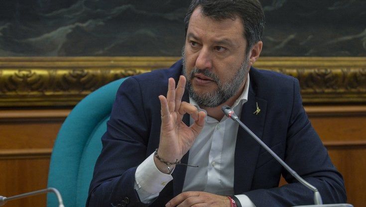 Cuffaro alla corte di Salvini. I 5 candidati non si ritirano e lui rilancia: "Voglio Palermo"