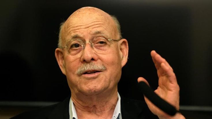 Rifkin: “Affidiamo il pianeta alla generazione Z, è la nostra ultima speranza”