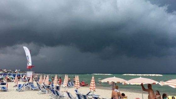 Maltempo, allerta per temporali e vento in Campania