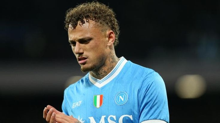 Le spine del Napoli: infortuni, stanchezza, mercato. Lang e Lucca bocciati, Conte vuole due punte