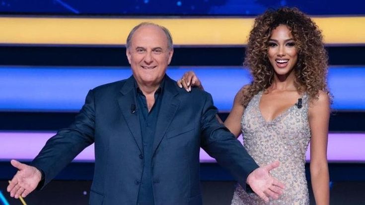 Gerry Scotti si scusa dopo la battuta sugli insegnanti di sostegno