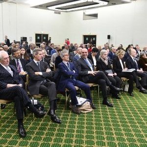 Carige, si dimettono Reichlin e Mincione