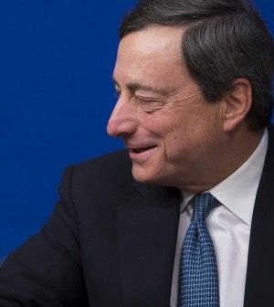 Draghi, ripresa debole, ma c'&egrave;. E apre all'acquisto di bond da parte della Bce