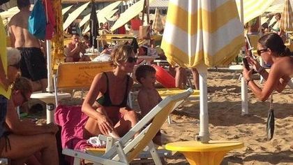 Federica Pellegrini, dopo le Olimpiadi al mare a Jesolo con la famiglia