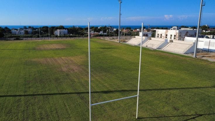 Lavori infiniti al nuovo stadio del rugby e football americano a Catino: “Sarà pronto a fine luglio”