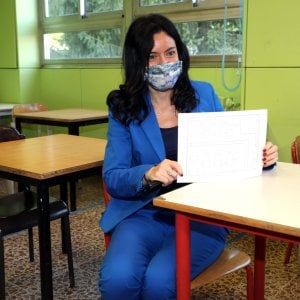 Azzolina annuncia: concorso a ottobre. "In un paese civile dovrebbero essere ogni due anni"