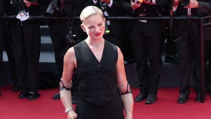 Cannes, è il giorno di Penelope Cruz: sul red carpet anche Tilda Swinton, Demi Moore e Bebe Vio