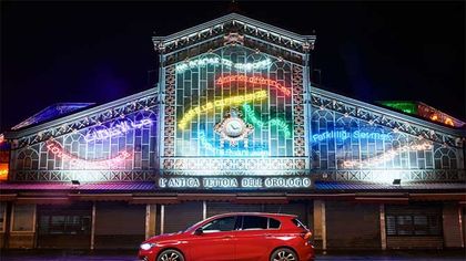 “Luci d’Artista”, per Fiat è subito show a Torino