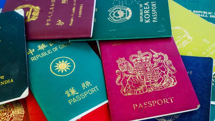 Passaporti esotici (e non solo) in saldo per dribblare le frontiere chiuse dal Covid