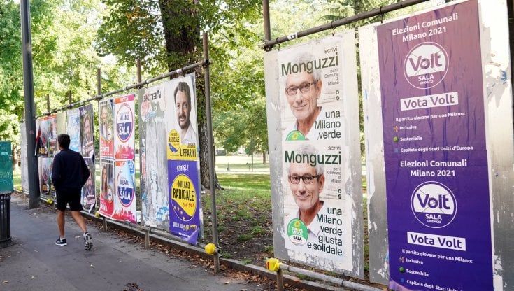 Comunali a Milano, una campagna a-social: la battaglia fra i candidati lontana dalle piattaforme