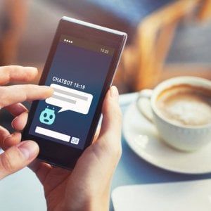 Caro robot, non mi fido: gli italiani preferiscono assistenza al telefono