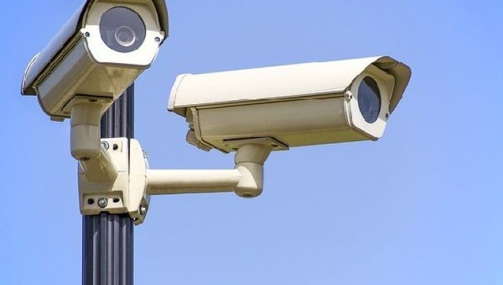 "Devi dire no a nuove telecamere", a Foggia le pressioni del compagno della consigliera comunale e i dubbi sul condizionamento dei clan
