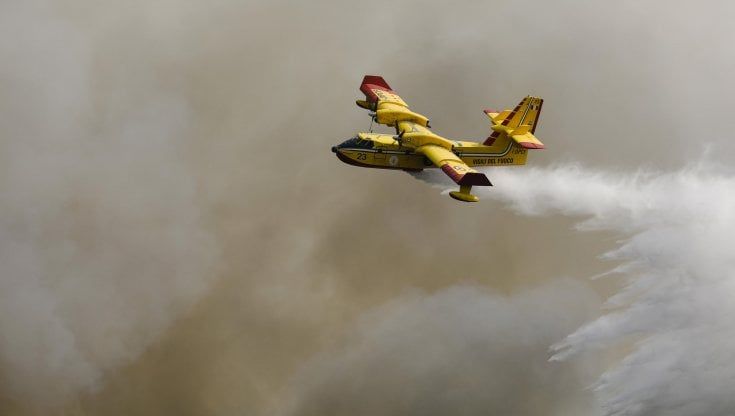"Niente tasse a chi denuncia gli incendiari", la taglia del sindaco di Linguaglossa