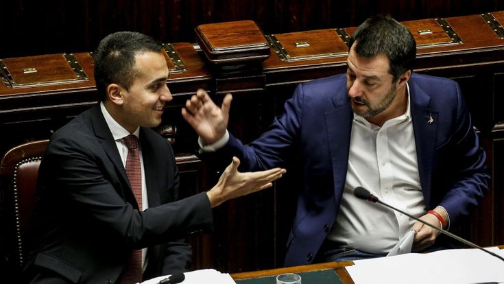 Tensioni Lega-M5s: Di Maio sigla una tregua con Salvini verso il voto on line sul processo