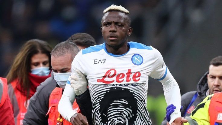 Osimhen, il chirurgo che lo ha operato: "Danno devastante, inserite sei placche e 18 viti"