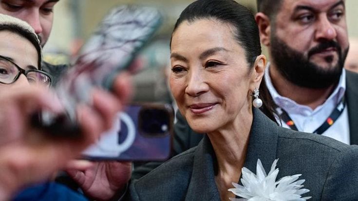 Berlinale, Michelle Yeoh: “Dopo un incidente ero depressa, Tarantino mi ha convinto a non lasciare”