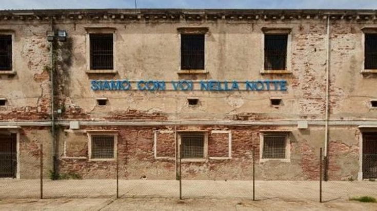 Biennale di Venezia, viaggio nel padiglione Vaticano ospitato nel carcere femminile