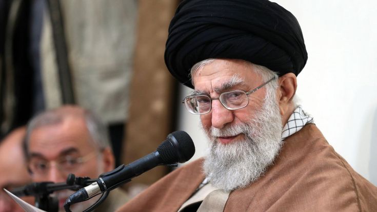 L’ayatollah Khamenei chiama i pasdaran nell’Iran in rivolta 