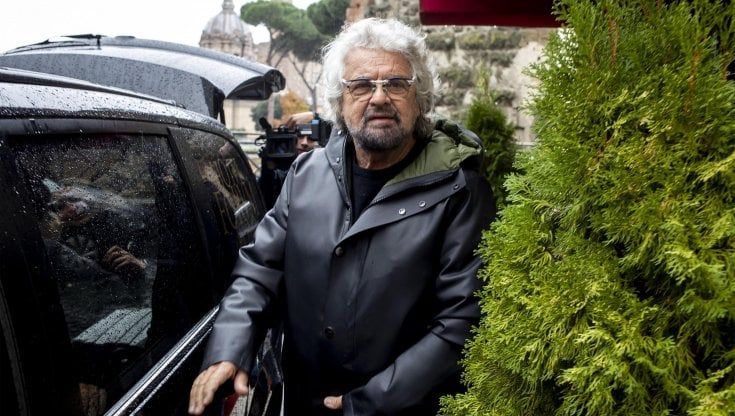 M5S, Grillo verso Roma. La trattativa con gli attivisti ribelli:  "Voto su Rousseau e corsa per la leadership aperta"