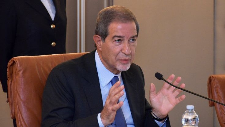 Sicilia "gialla", vertice in Regione: verso nuova ordinanza. Forse negozi e bar aperti già domani